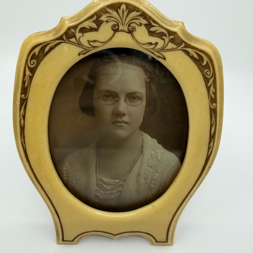 Vintage Celluloid Oval Photo Frame art deco old ephemera